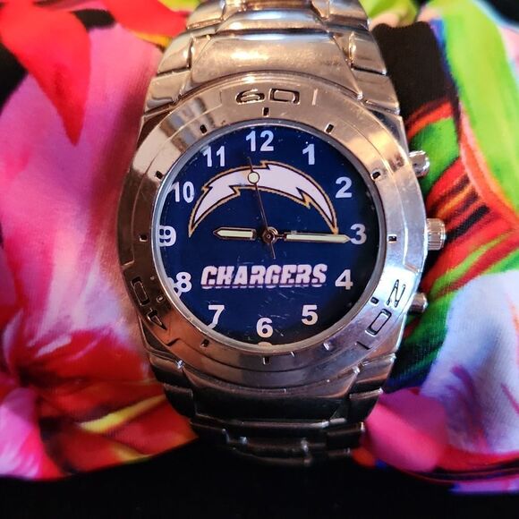 Los Angeles Chargers Water Resistant Watch - Picture 1 of 6